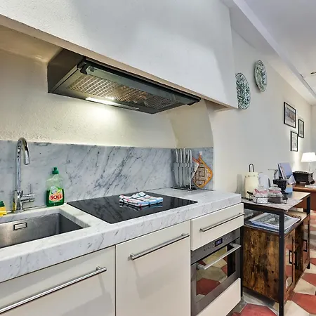 Baian Lejlighed Genova